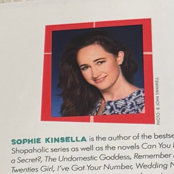 Christmas Shopaholic Hardcover Novel by Sophie Kinsella Holiday Leisure Reading - Picture 6 of 8